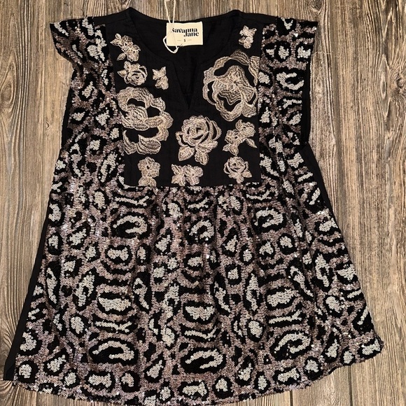 NWT Savanna Jane Black Sequin Leopard Flutter Sleeve Top - Picture 2 of 10